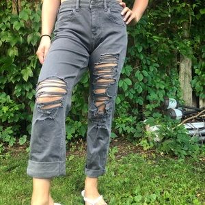 SOLD ON DEPOP American eagle distressed jeans